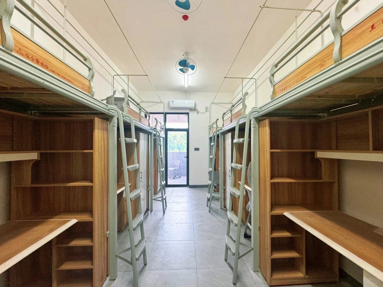 ĐẠI HỌC CÔNG THƯƠNG HỒ NAM – 湖南工商大学